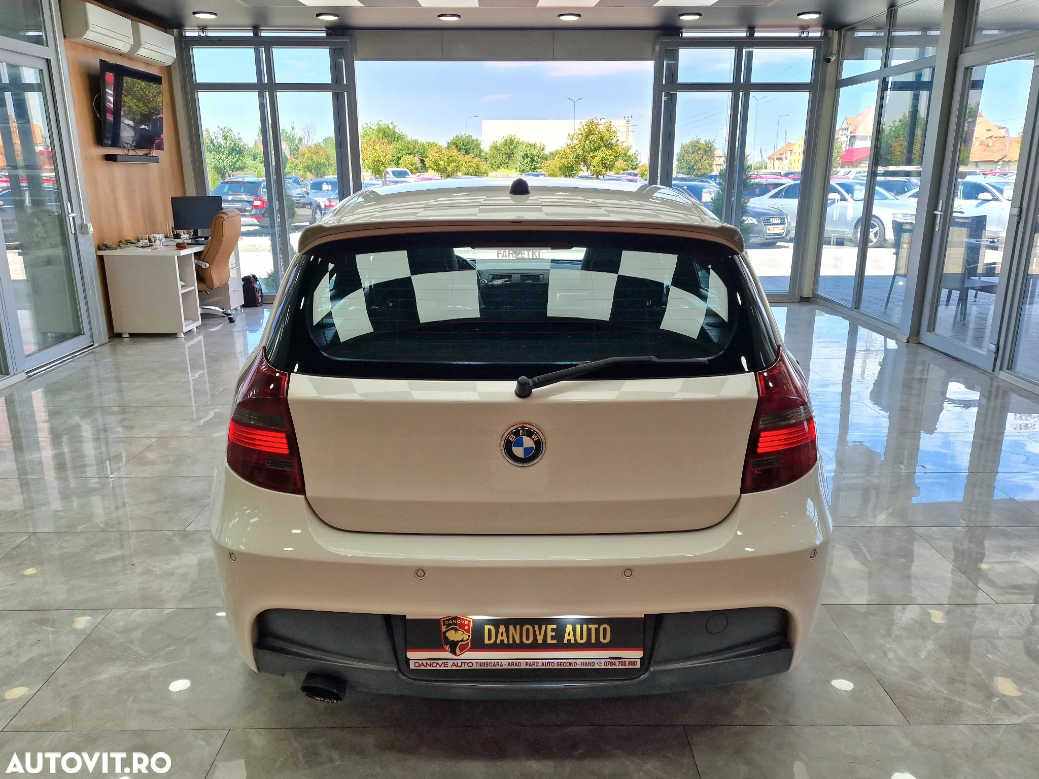 BMW Seria 1 118d - 11