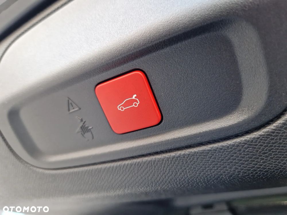 Peugeot 408 1.2 PureTech mHEV GT Exclusive S&S e-DSC6 - 23