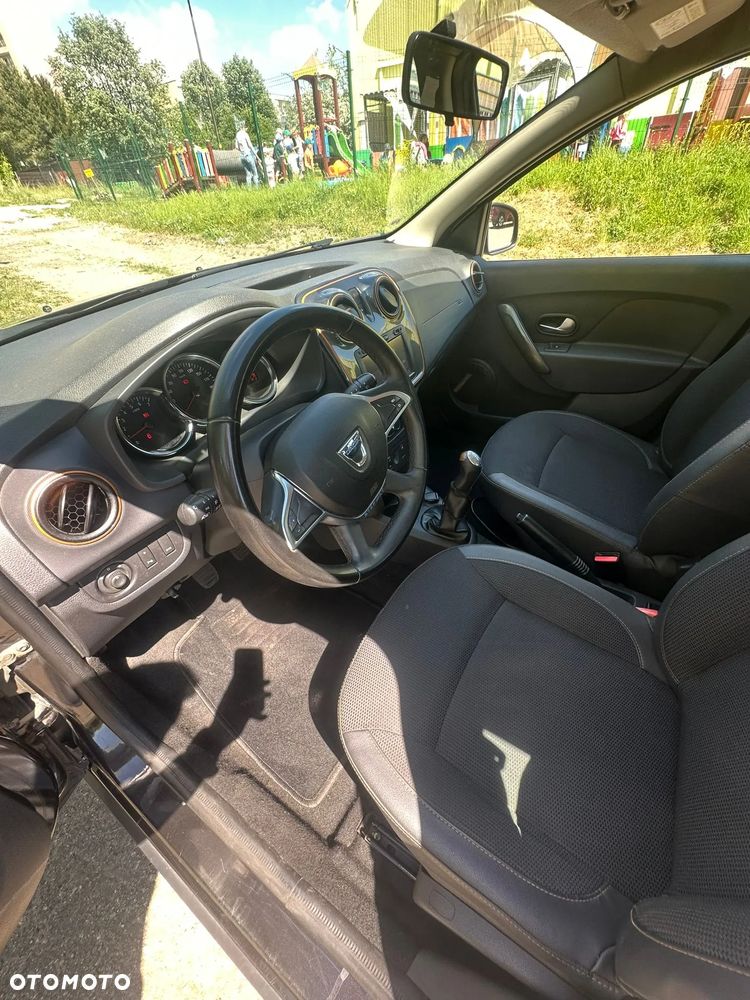 Dacia Logan TCe 90 S&S Stepway Celebration - 7