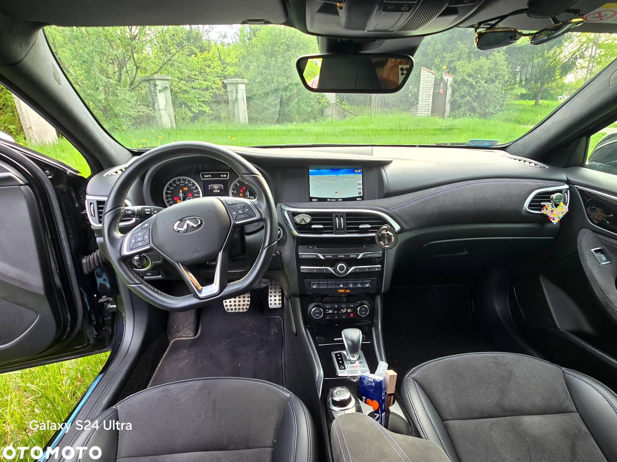 Infiniti Q30 2.0t Sport City Black AWD 7DCT - 4