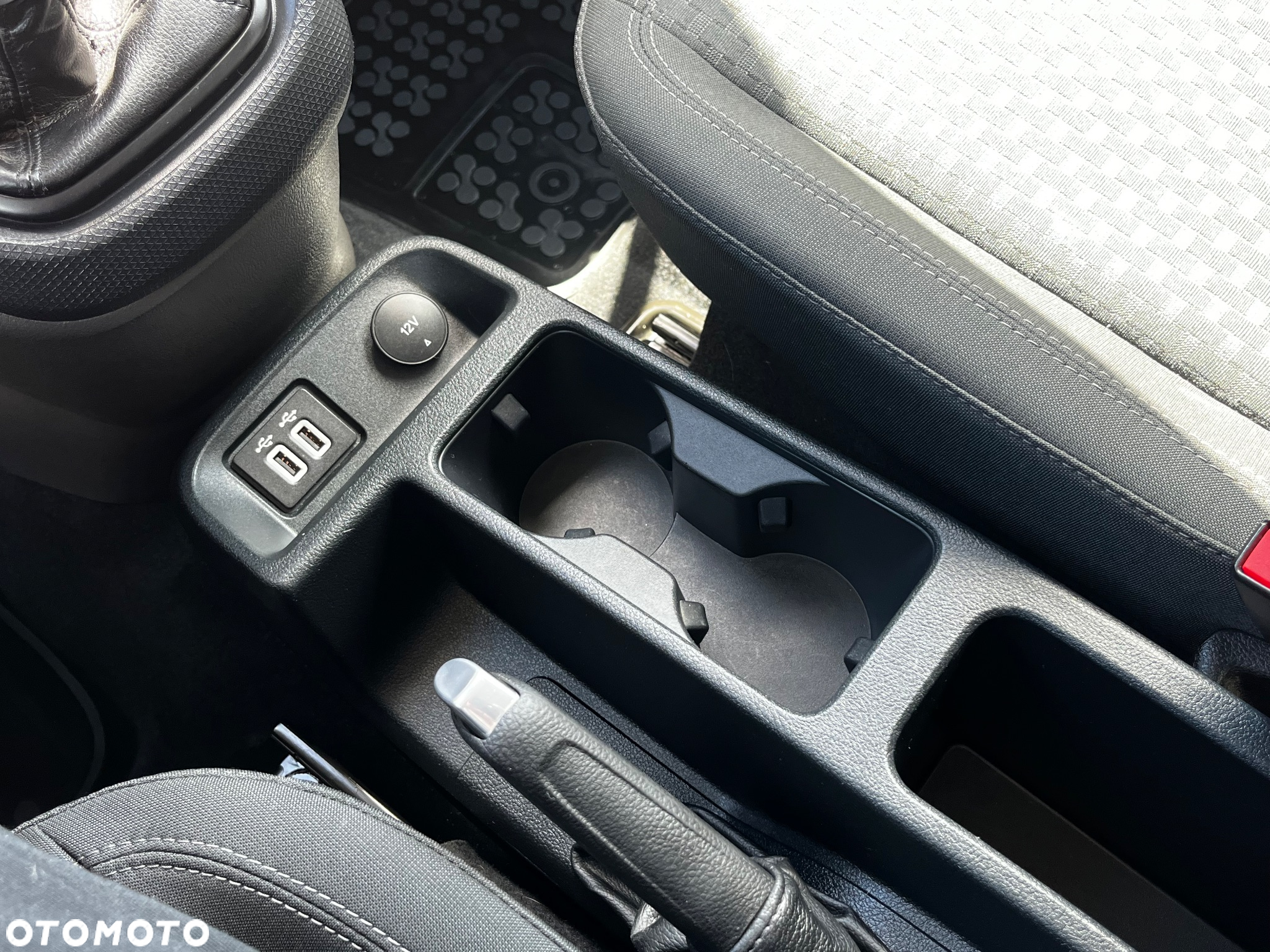 Ford Tourneo Connect - 27