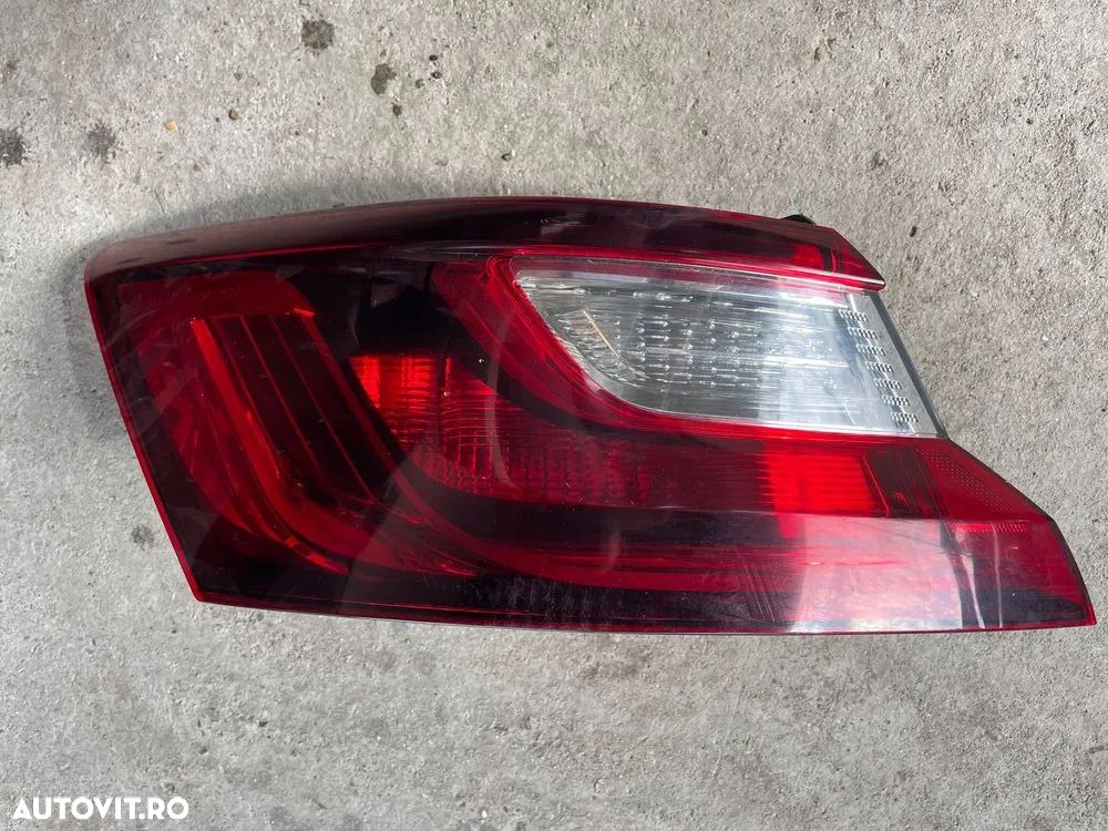 Stop stanga pe aripa Renault Megane 4 sedan 265558986R - 1