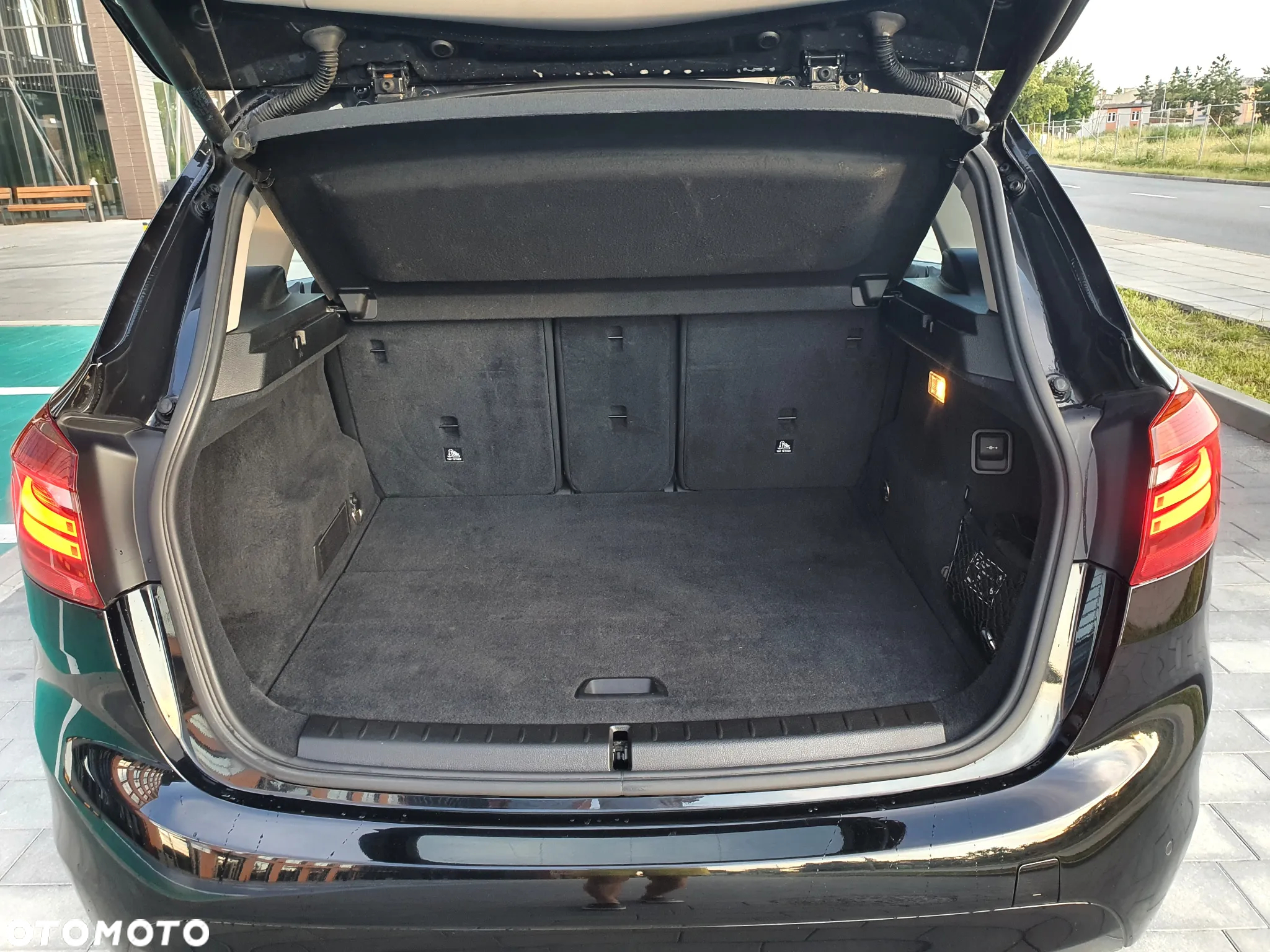 BMW Seria 2 216d Active Tourer - 19