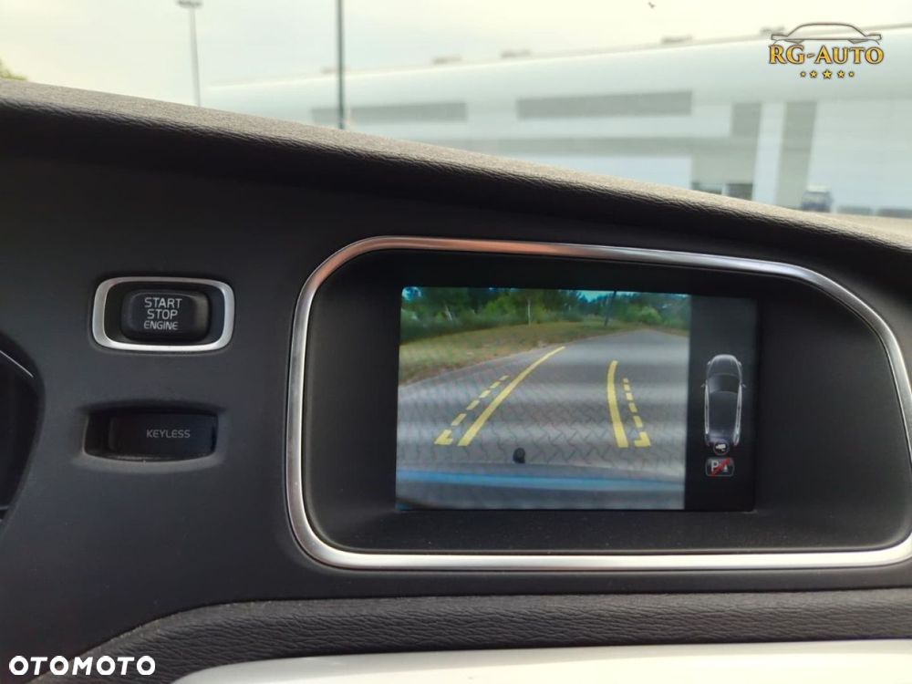 Volvo V40 - 23