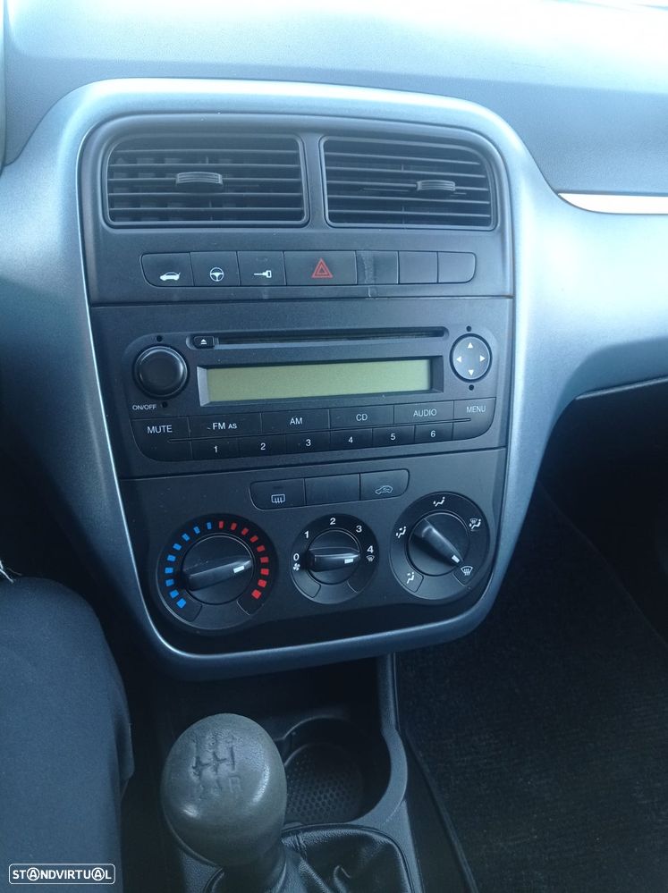 Fiat Grande Punto - 11