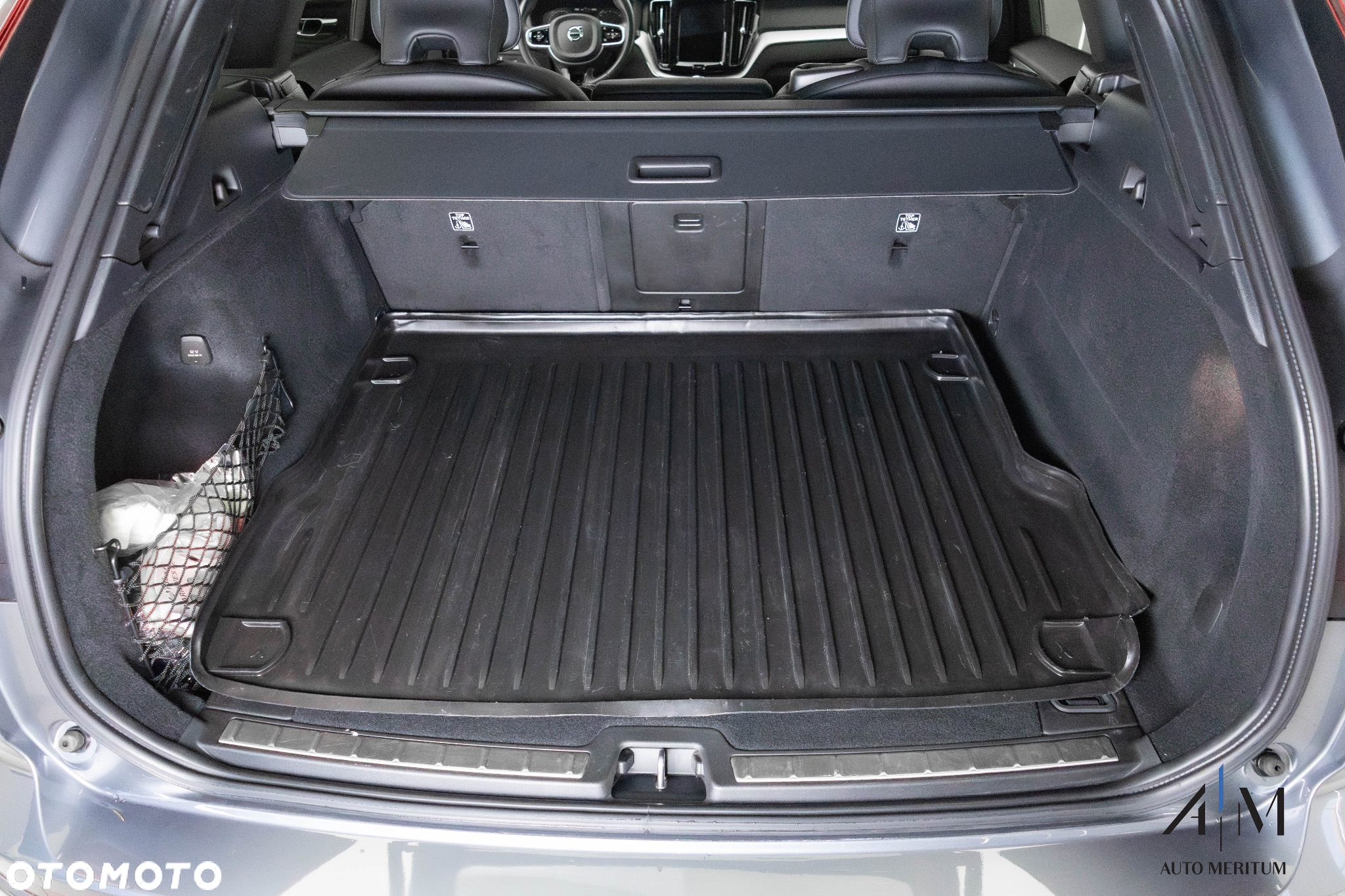 Volvo XC 60 B4 D AWD Ultimate Dark - 32