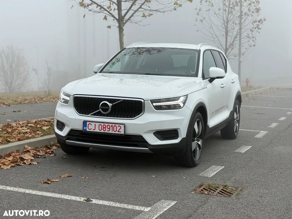 Volvo XC 40 D4 AWD Geartronic Momentum - 4