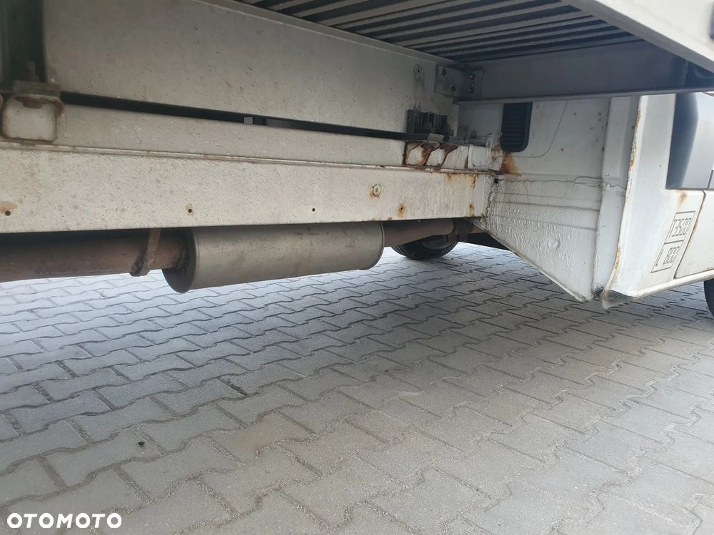 Mercedes-Benz Sprinter - 17