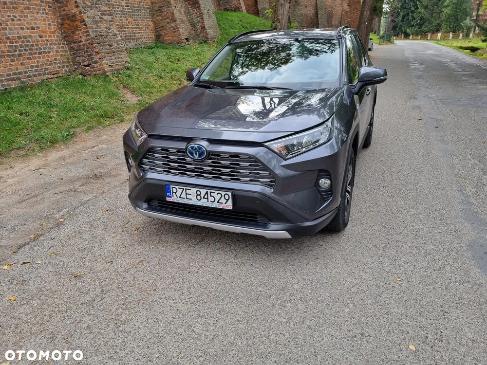 Toyota RAV4 - 8