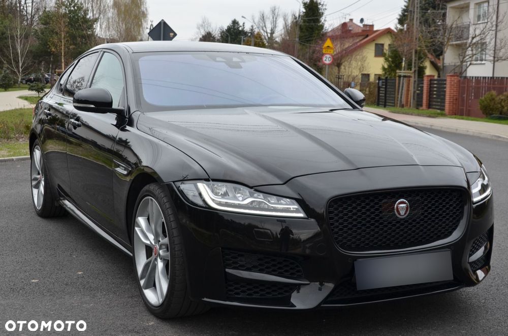 Jaguar XF 3.0 TDV6 R-Sport - 1