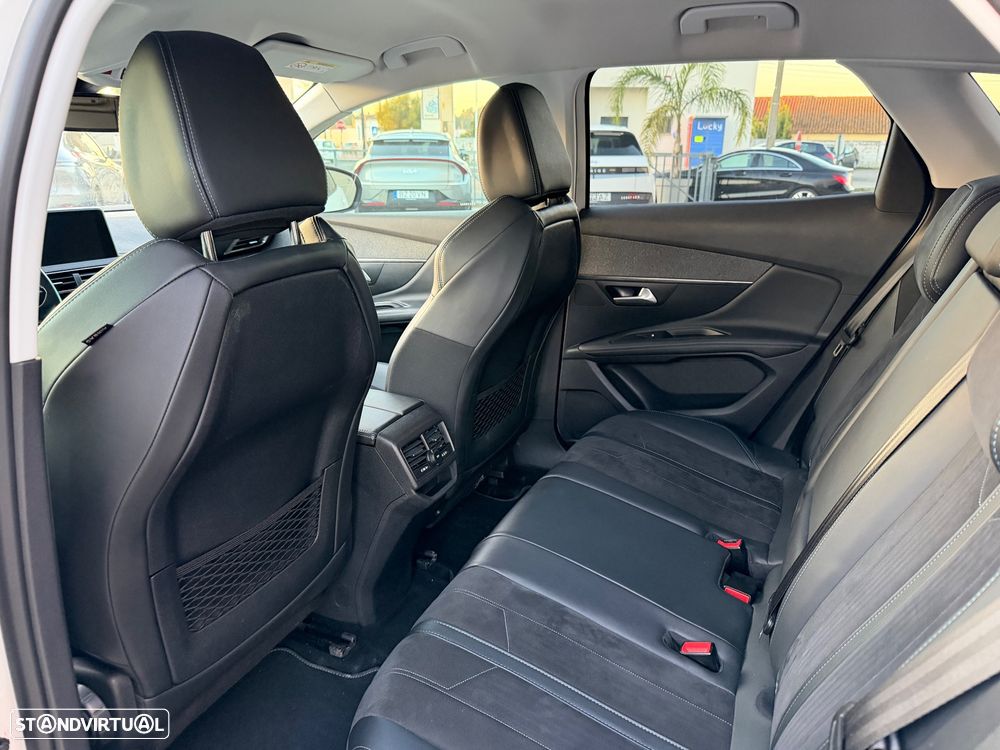 Peugeot 3008 1.5 BlueHDi Crossway EAT8 - 18