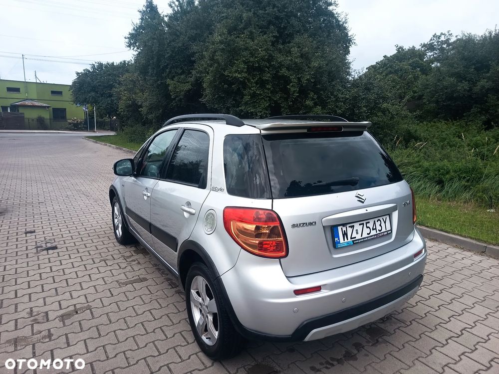 Suzuki SX4 2.0 DDiS 4x2 Style - 3