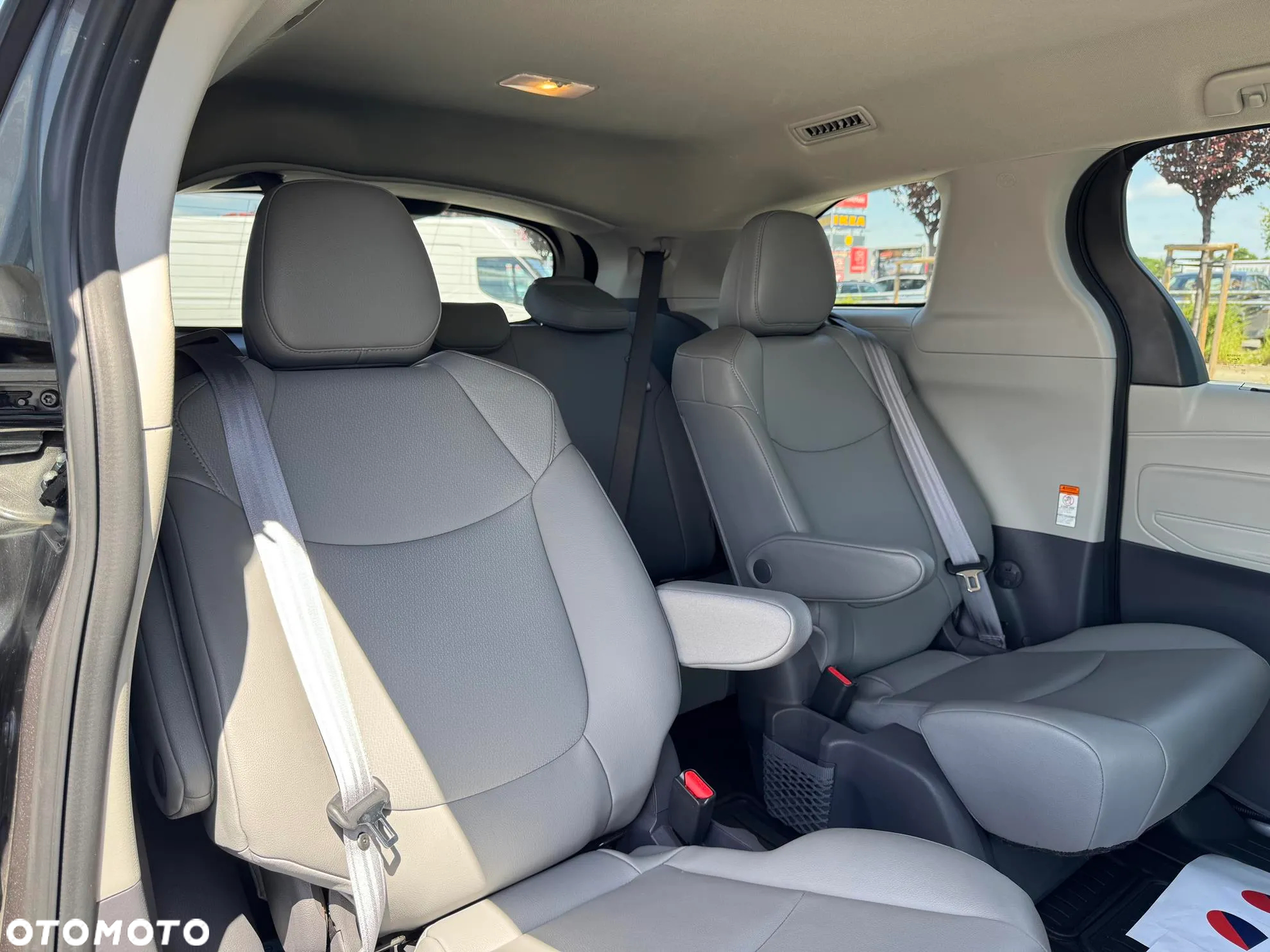 Toyota Sienna - 15