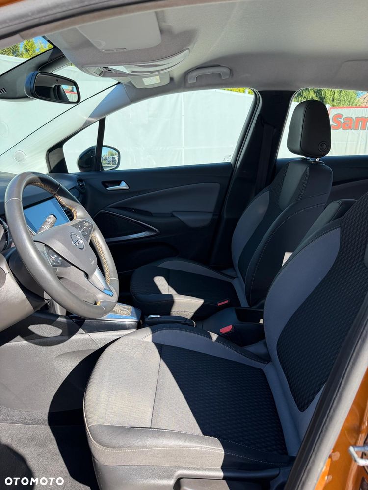 Opel Crossland X 1.2 T Design Line S&S - 24