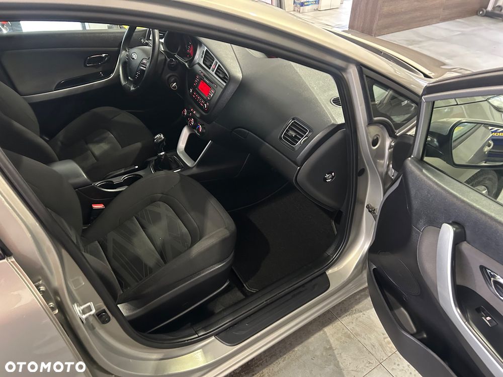 Kia Ceed 1.6 CRDi Smart - 27