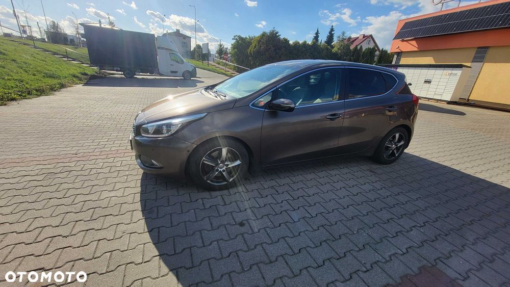 Kia Ceed - 4