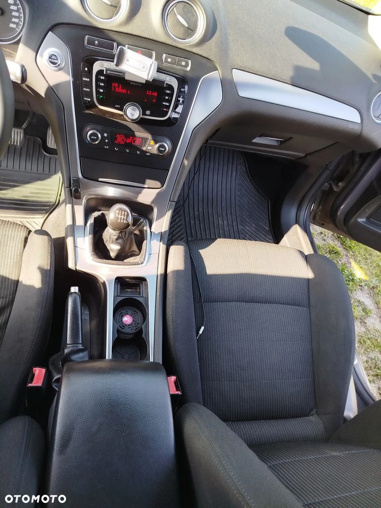 Ford Mondeo - 13