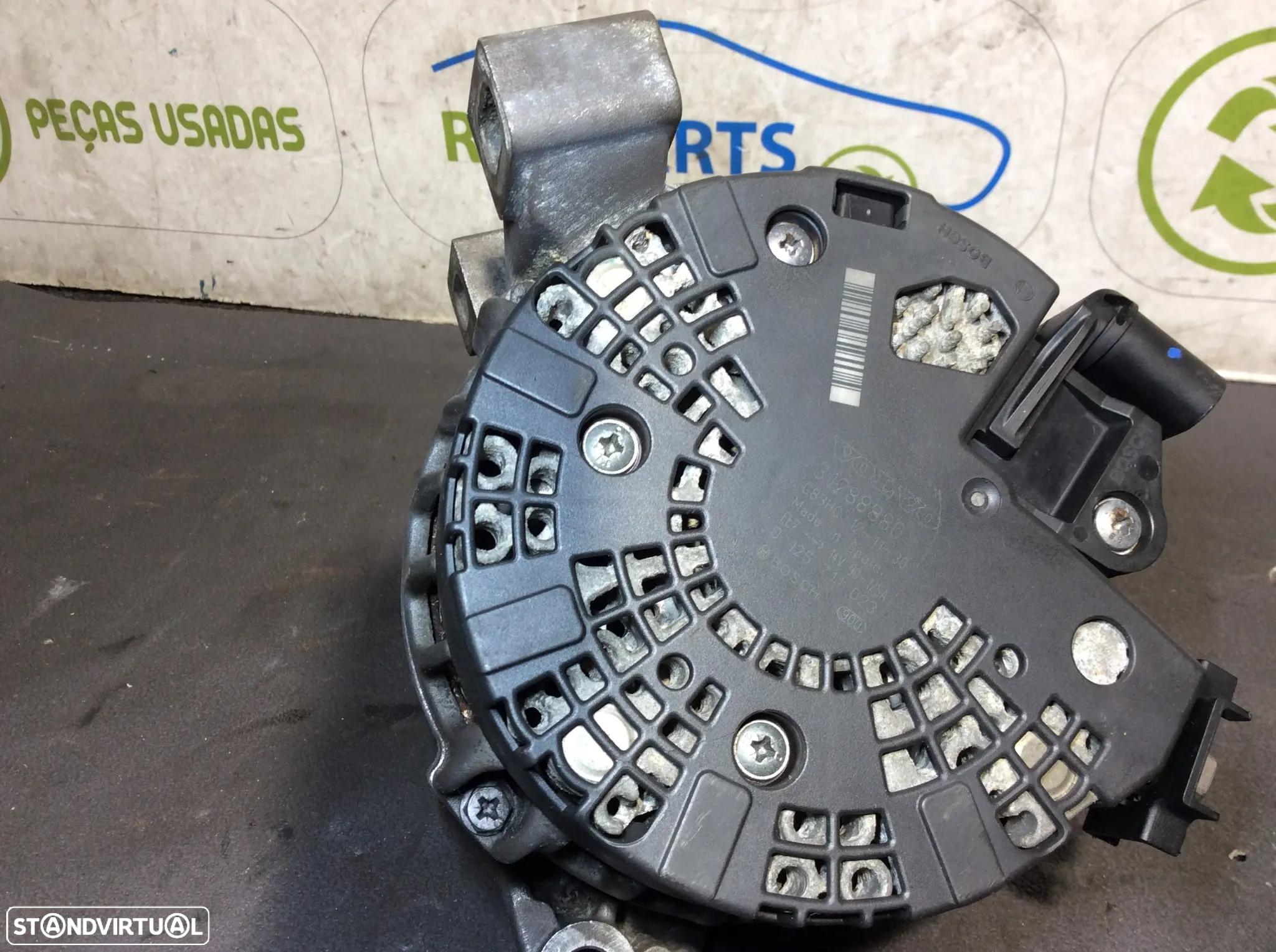 Alternador Volvo V40 2.0D 2014 - 3