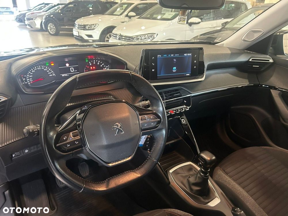 Peugeot 2008 - 10