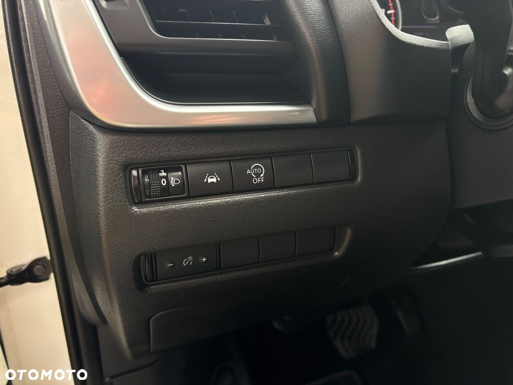 Nissan Qashqai 1.3 DIG-T MHEV Xtronic N-Connecta - 31
