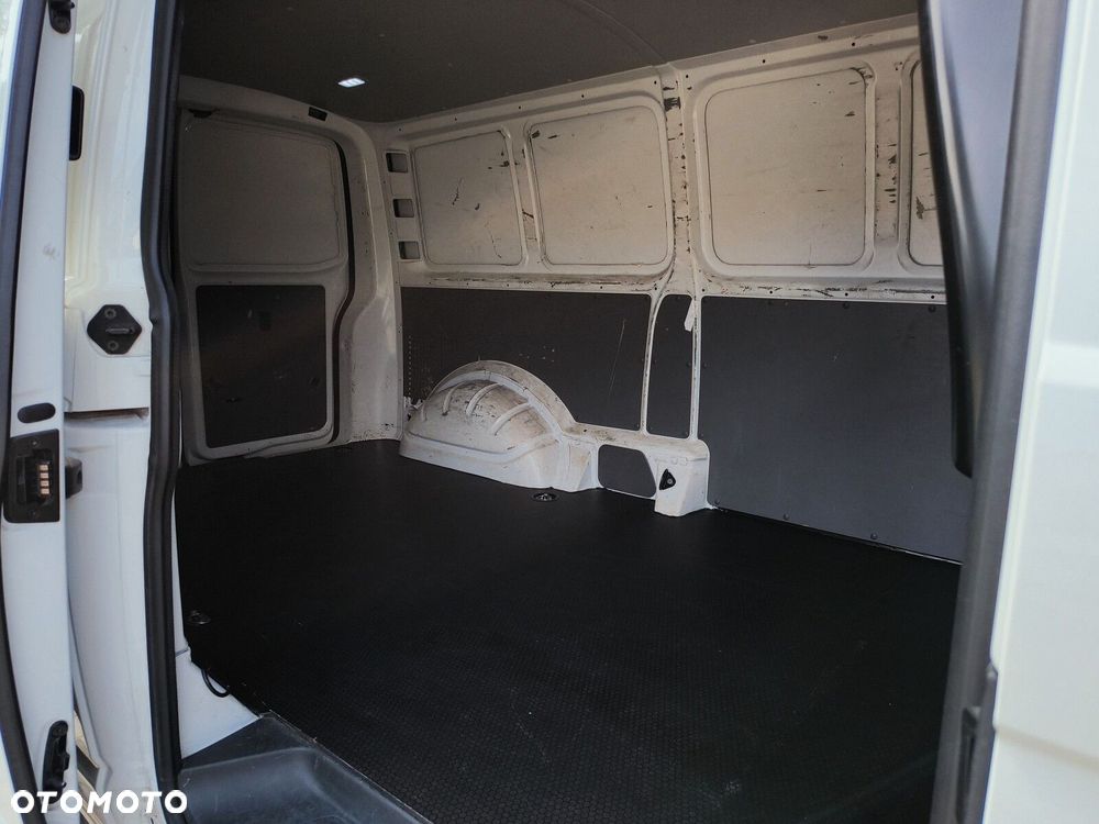 Volkswagen Transporter T6.1 Furgon 3400 2.0 TDI 110 KM 3m. - 23