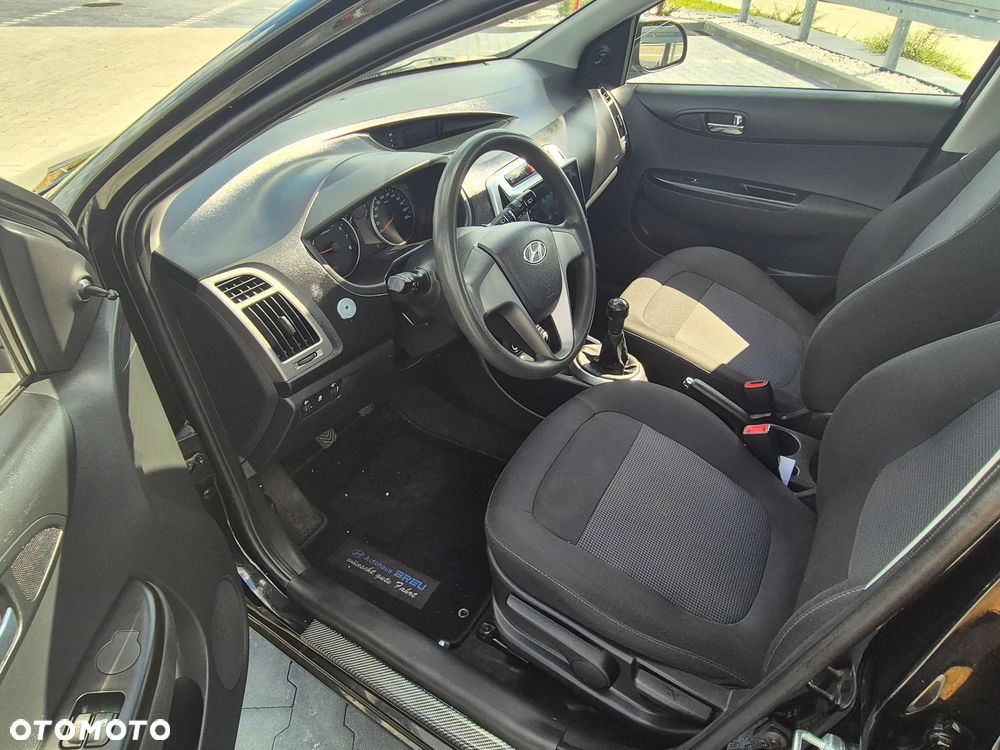 Hyundai i20 - 11