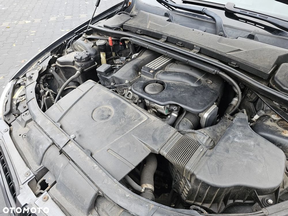 BMW Seria 3 320i - 11