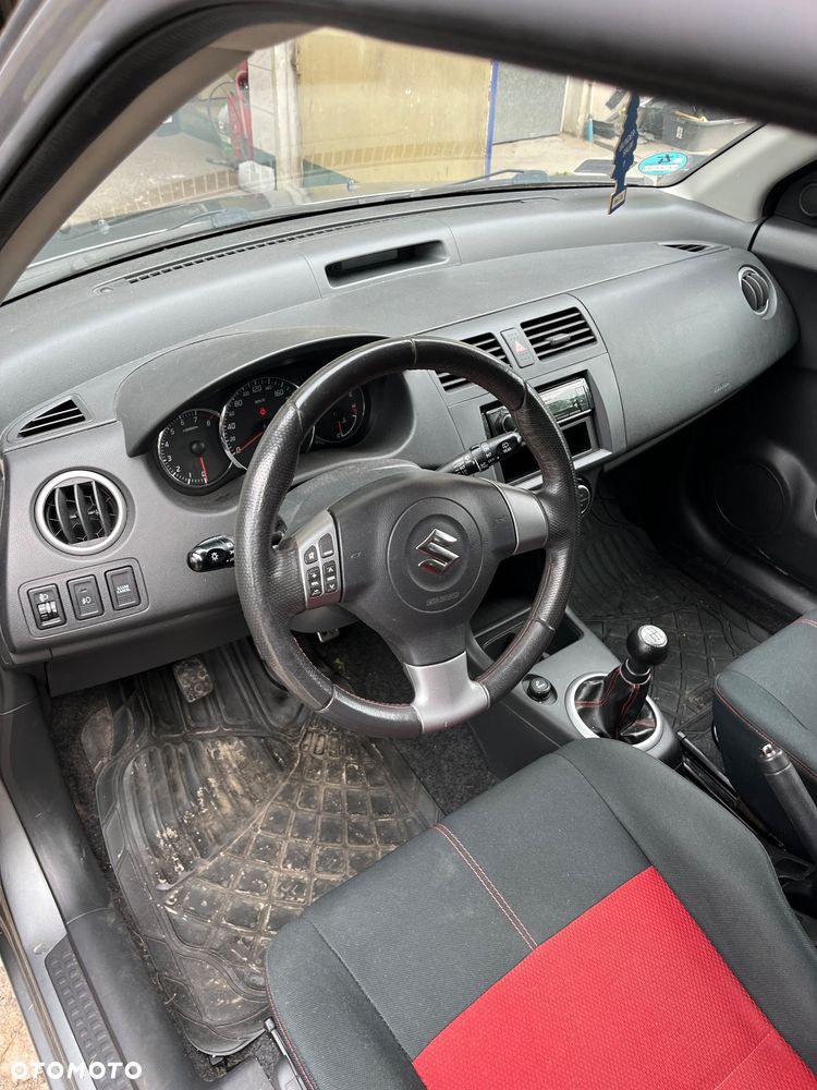 Suzuki Swift - 12