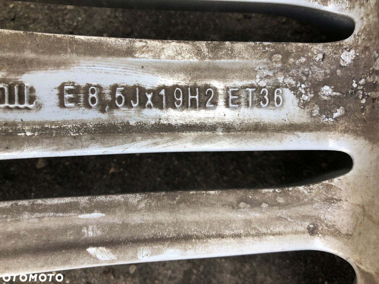 FELGI KOŁA Q3 RSQ3 8U0601025H 8.5Jx19H2 ET36 5x112 - 15