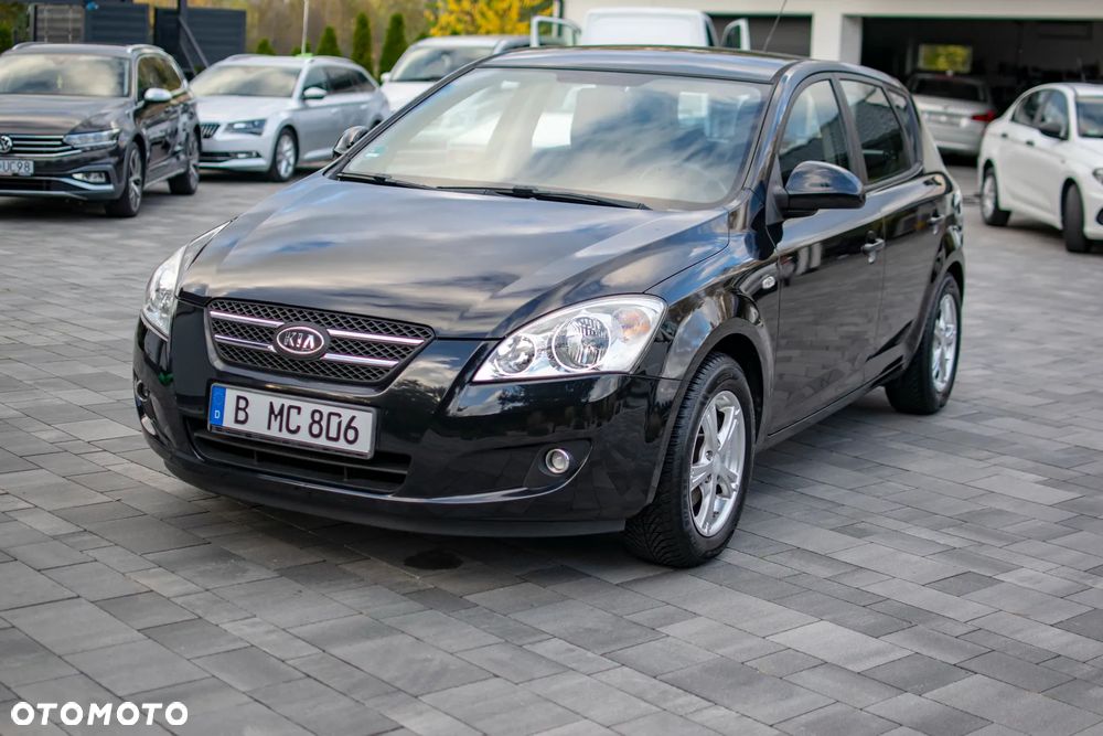 Kia Ceed - 26