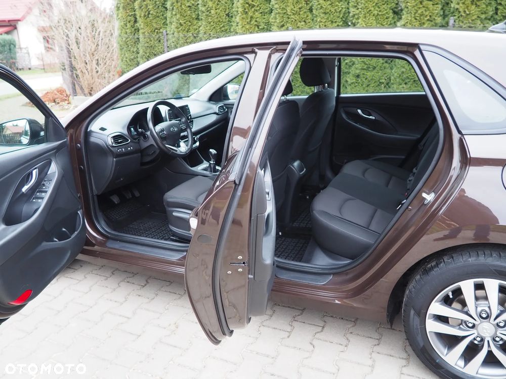 Hyundai i30 1.6 D Comfort - 29