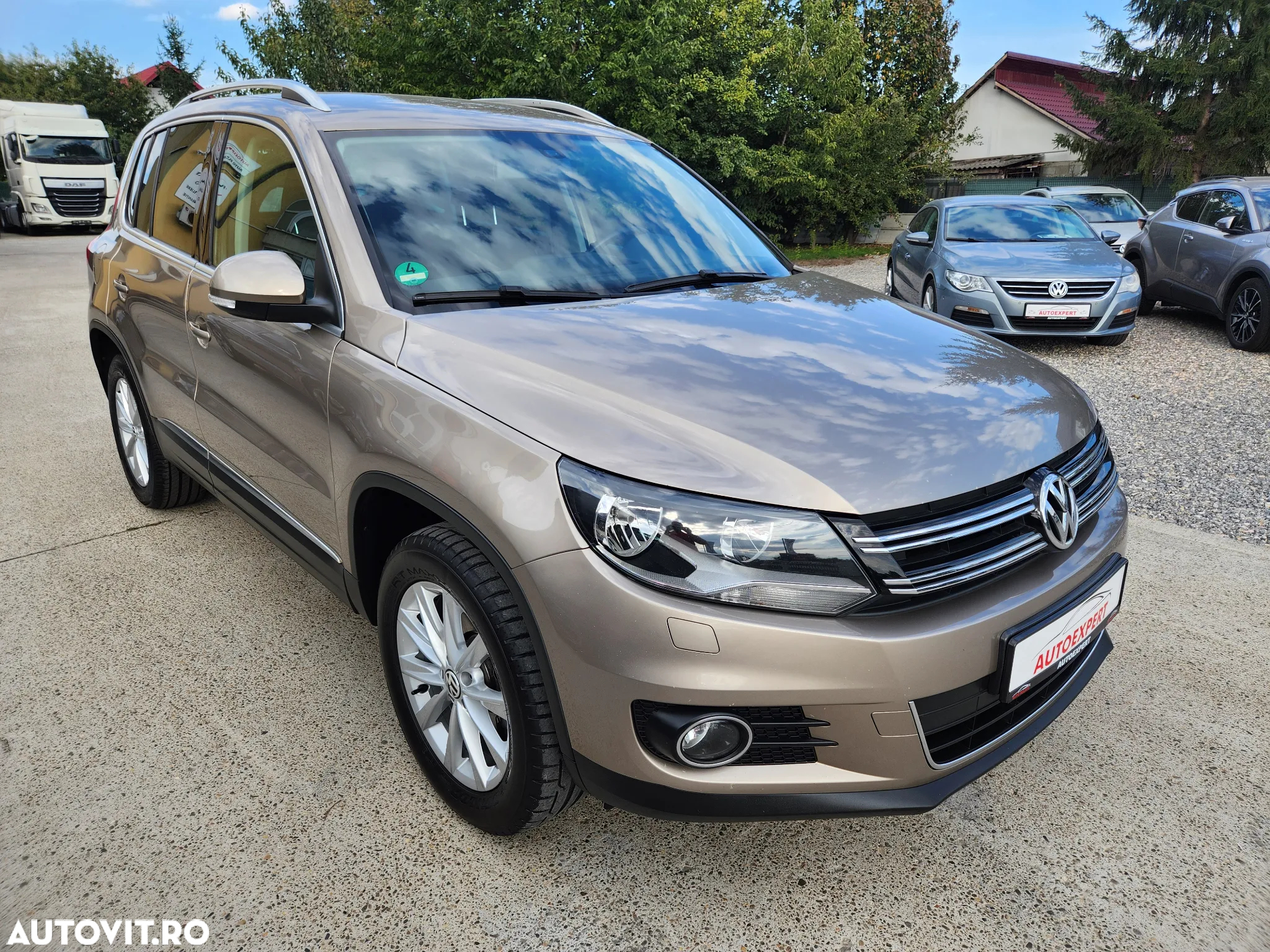 Volkswagen Tiguan 2.0 TDI DPF 4Motion BlueMotion Technology DSG Sport & Style - 11
