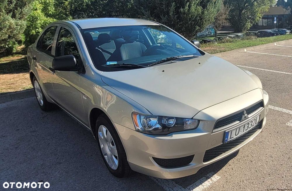 Mitsubishi Lancer - 2