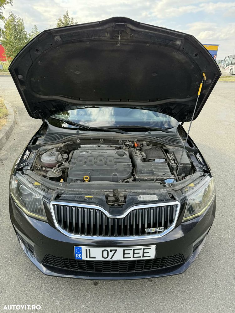 Skoda Octavia Combi 2.0 TDI RS - 9