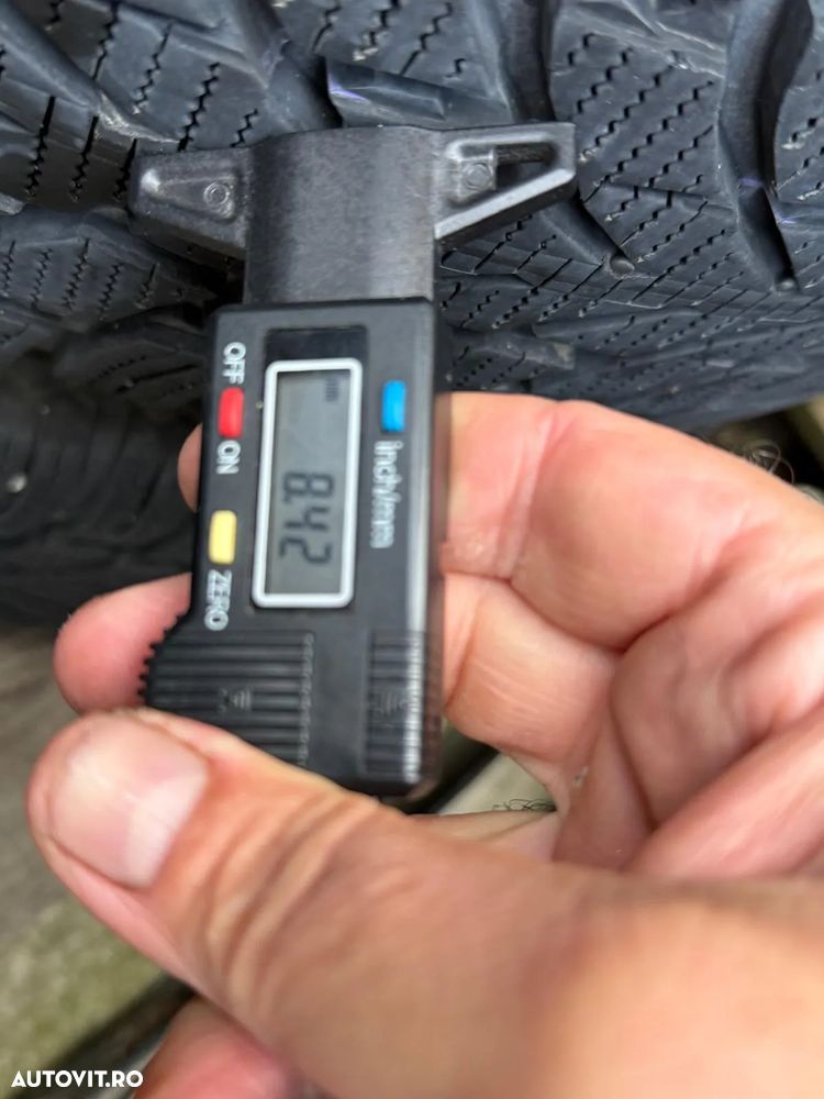 Jante Bmw X7 originale 20 inch cu anvelope iarna Nokian - 6