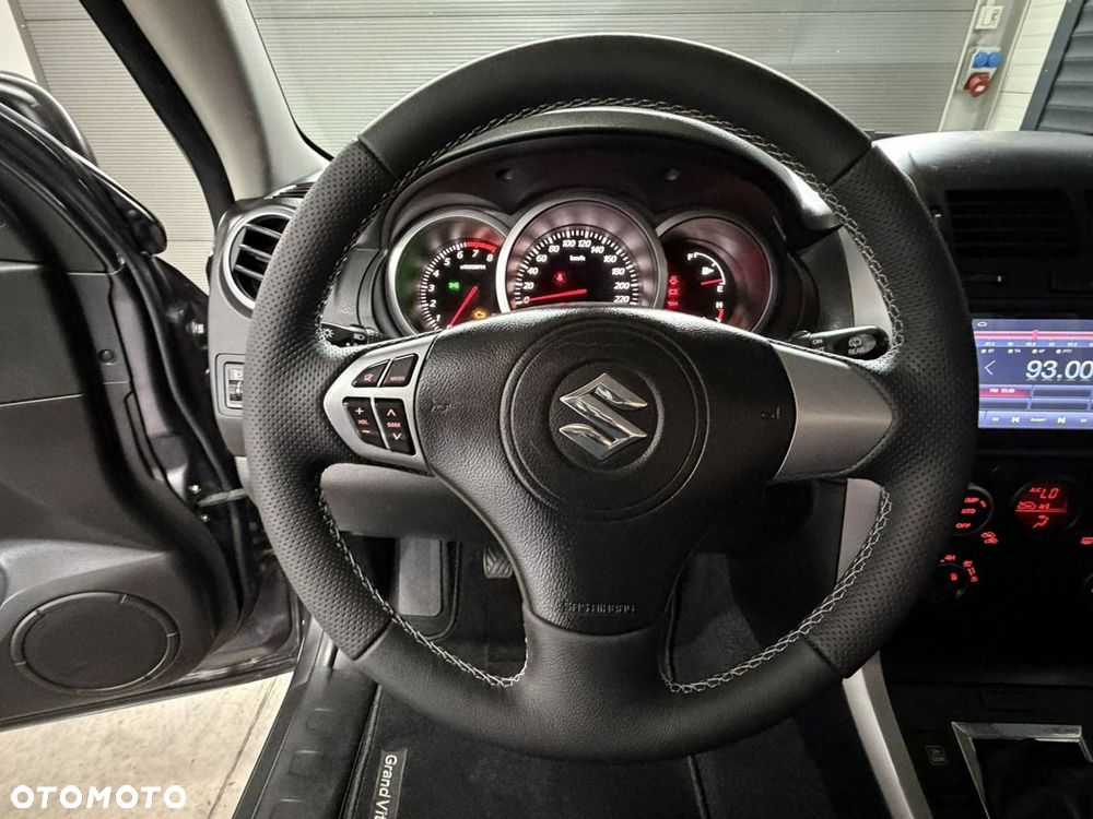 Suzuki Grand Vitara - 13