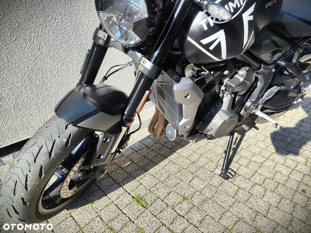 Triumph Trident - 16