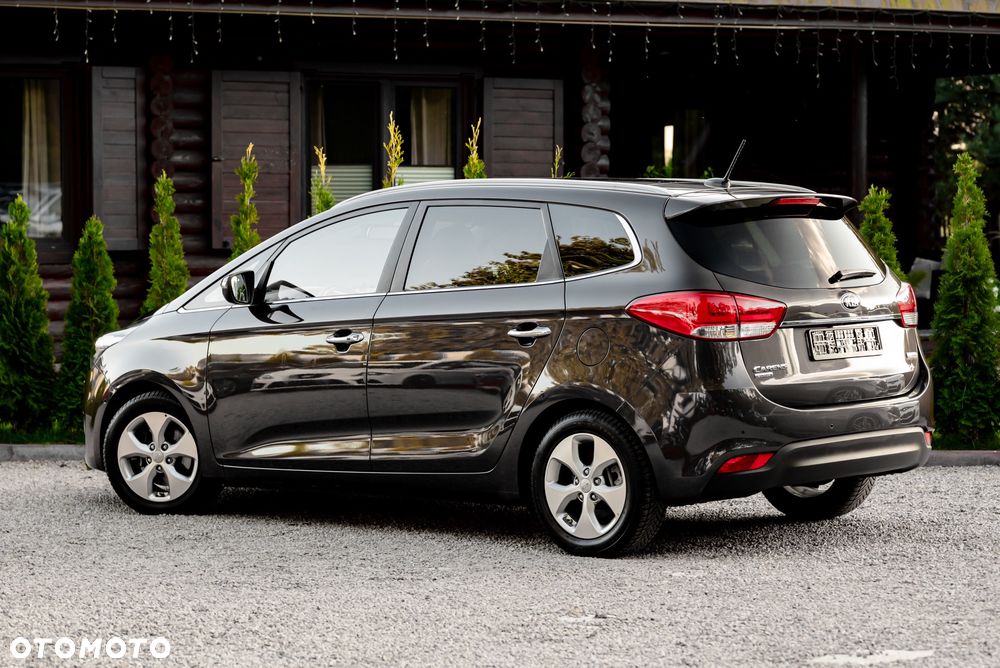 Kia Carens 1.7 CRDi L 7os - 15