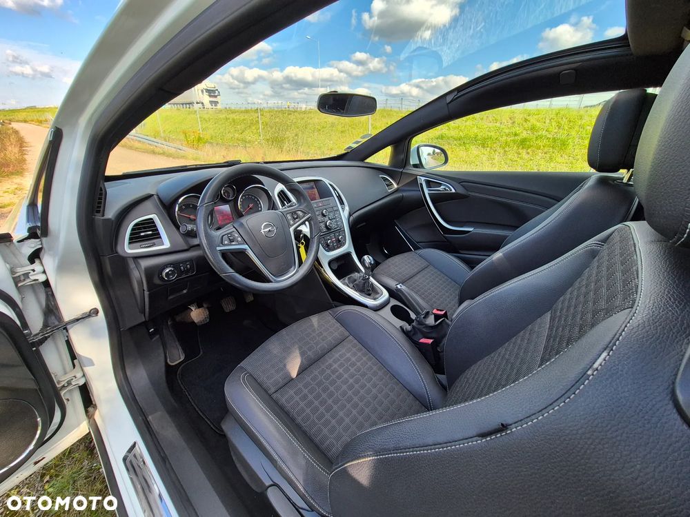 Opel Astra - 24