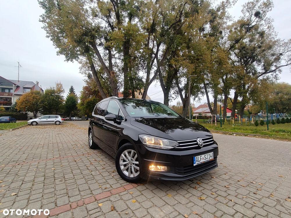 Volkswagen Touran - 4