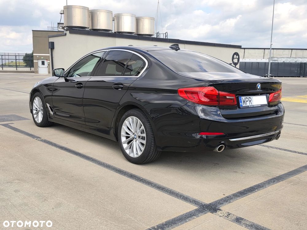 BMW Seria 5 520d xDrive Luxury Line sport - 12