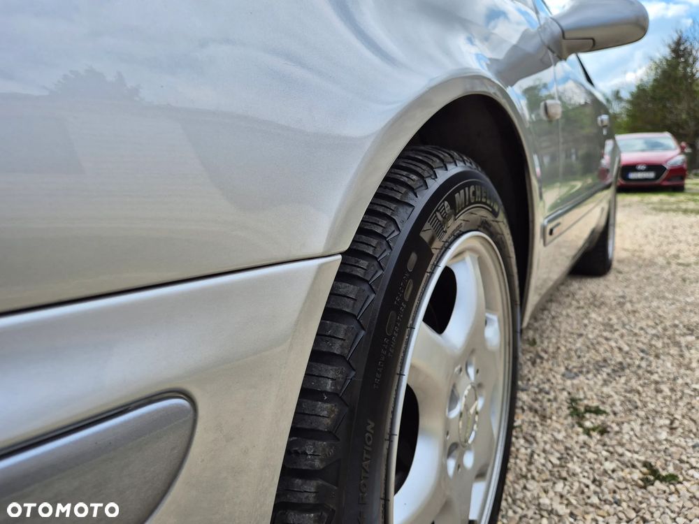 Mercedes-Benz CLK - 12