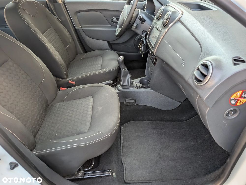 Dacia Sandero 1.2 16V Laureate - 22