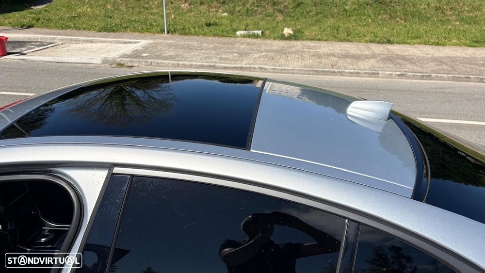 Jaguar XE 30t AWD R-Sport - 9