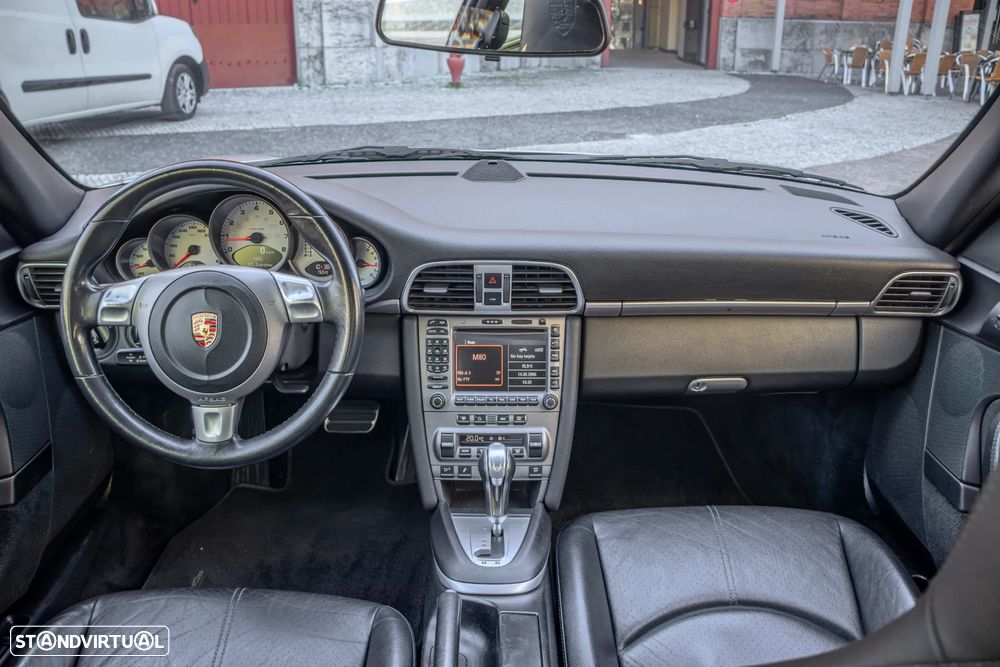 Porsche 911 Série F - 8