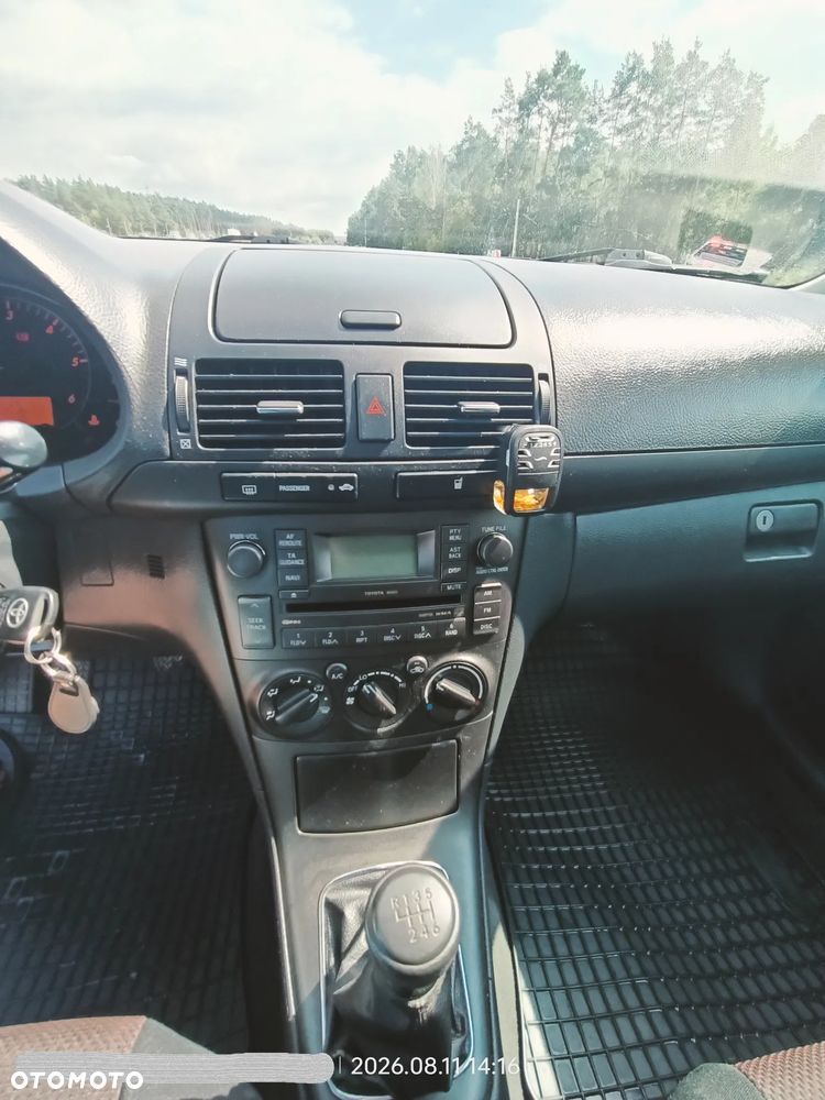 Toyota Avensis 2.0 D-4D Sol - 23