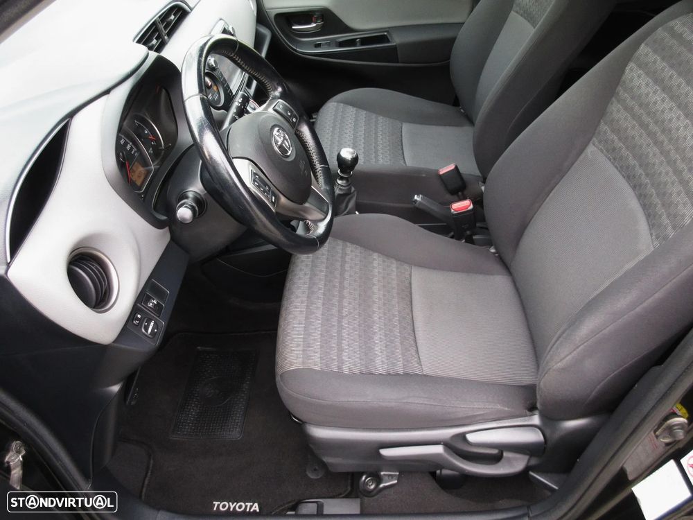 Toyota Yaris 1.4 D-4D Exclusive+P.Techno - 20