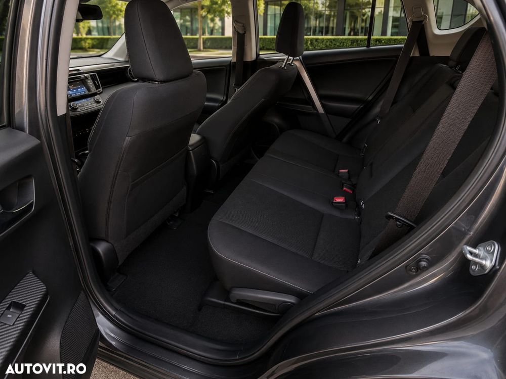 TOYOTA RAV4 2015 — imagine 8