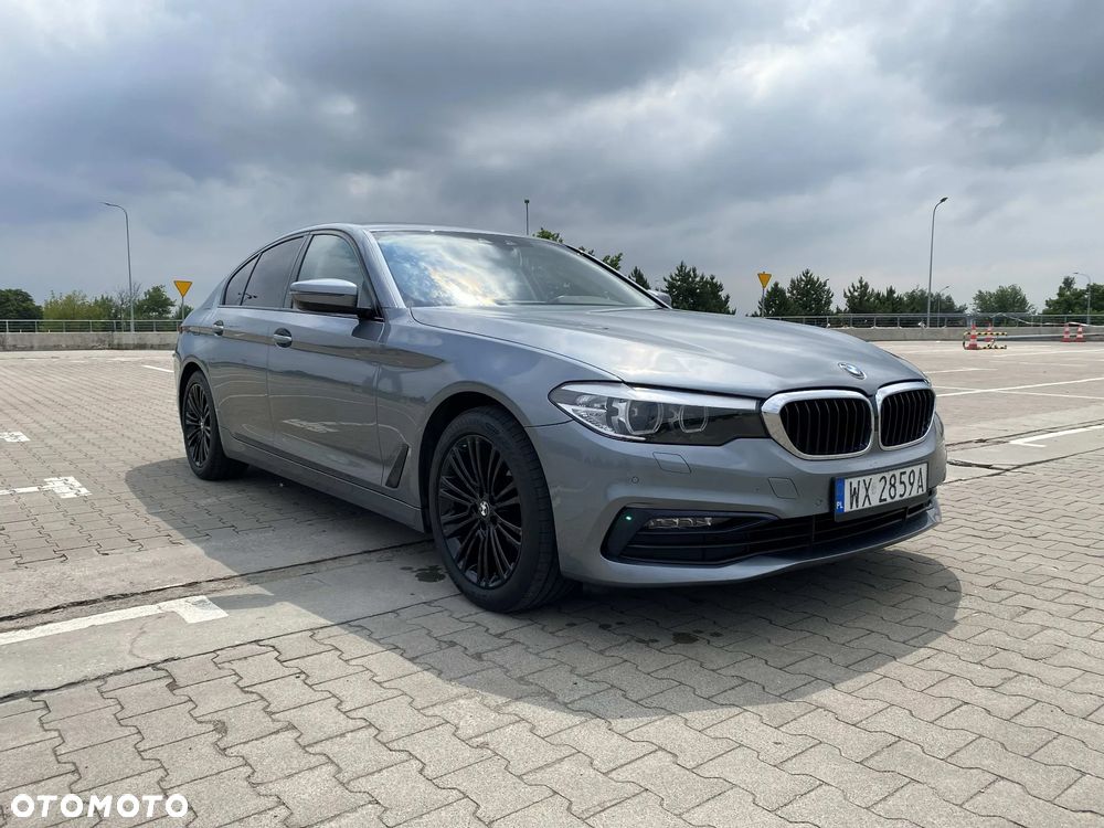 BMW Seria 5 520d Sport Line - 2