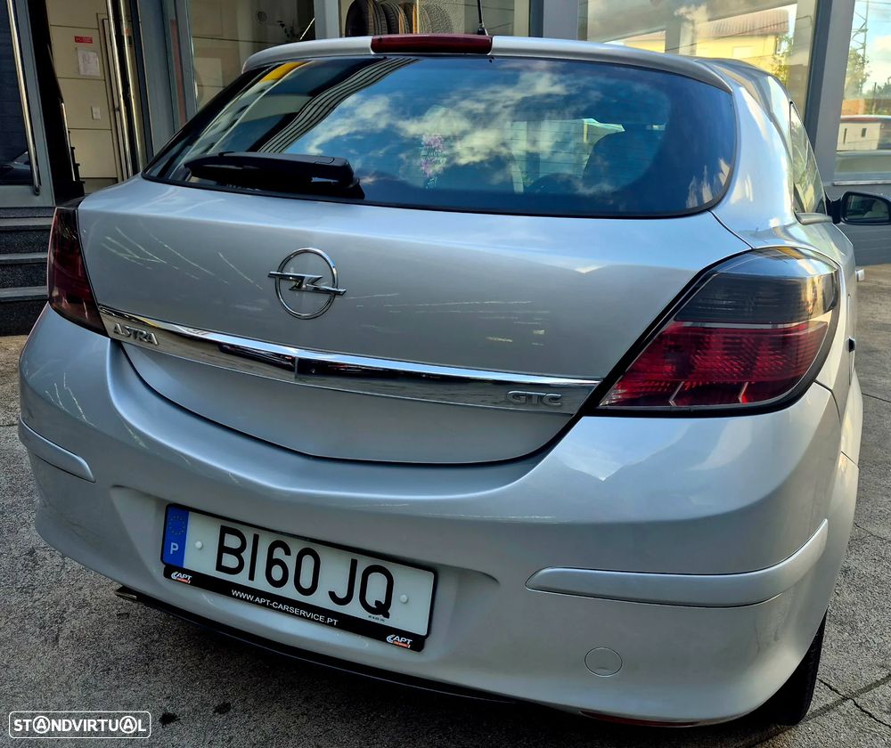 Opel Astra GTC 1.9 CDTI DPF Sport - 14